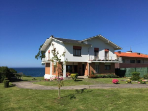 Los Sabugos - Casa con jardín y acceso directo al mar